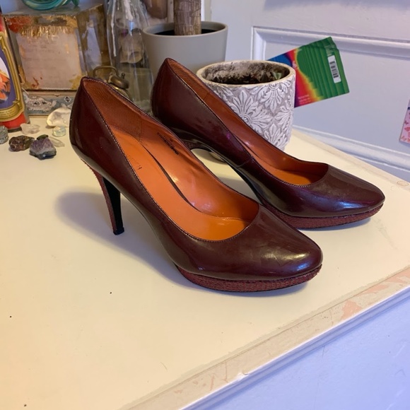 Maroon Snake Skin Heels - Picture 2 of 3